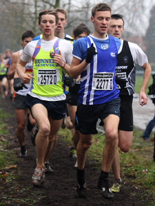 Nick loopt aan de leiding.